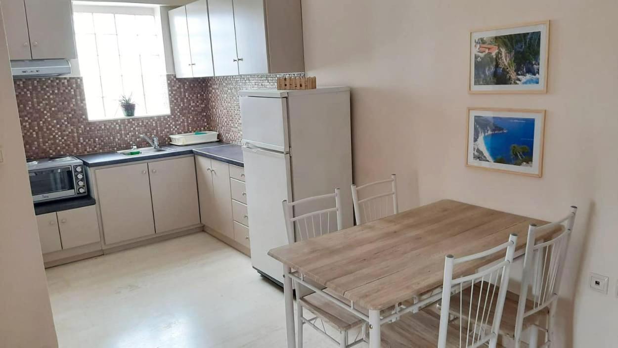Tasias Apartments ليكسوري المظهر الخارجي الصورة